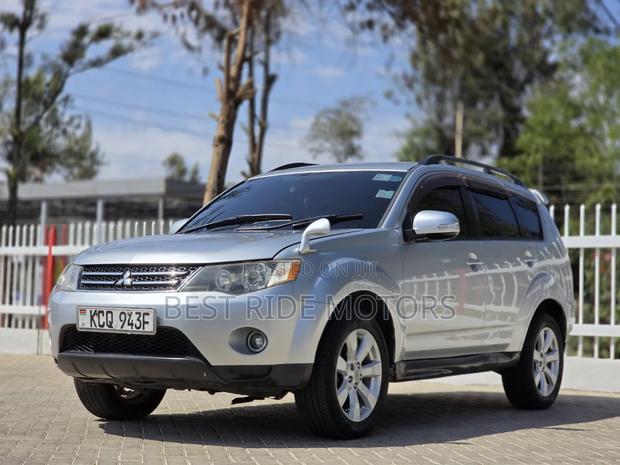 Mitsubishi Outlander 2012 Silver