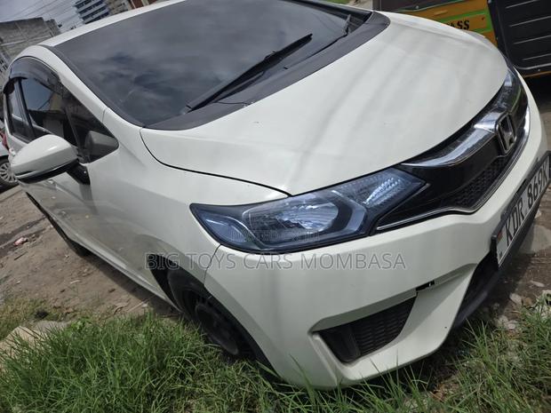 Honda Fit 2017 White