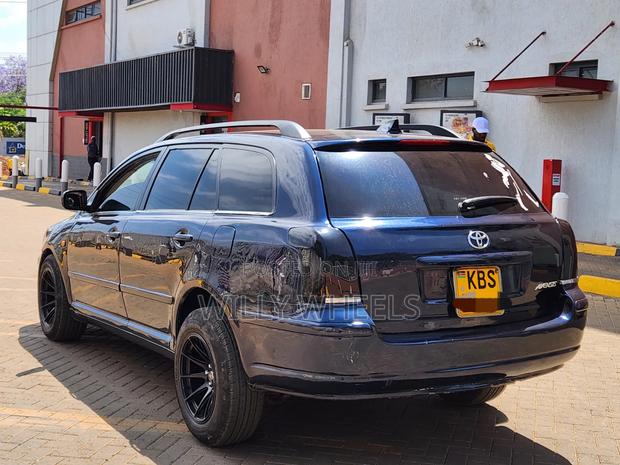 Toyota Avensis 2.0 D-4D 2005 Blue