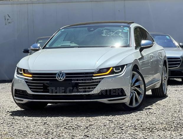 Volkswagen Arteon 2019 Off white