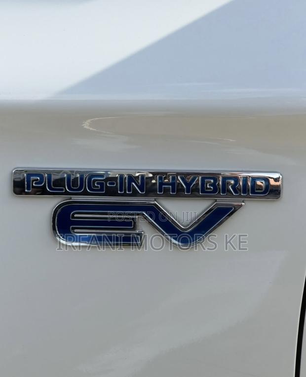 Mitsubishi Outlander 2.4 PHEV AWD 2019 White