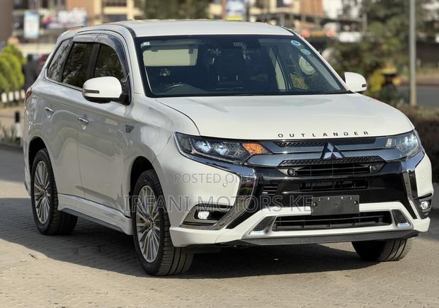 Mitsubishi Outlander 2.4 PHEV AWD 2019 White