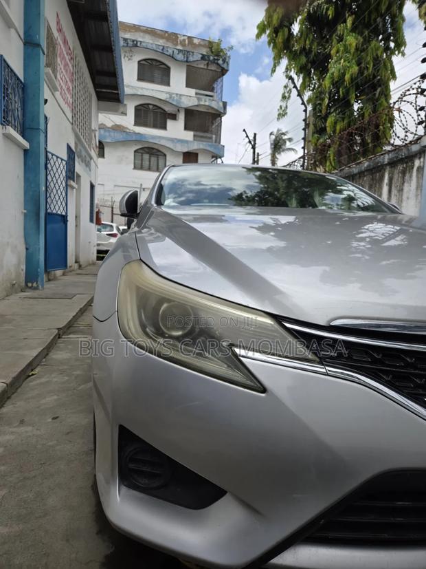Toyota Mark X 2017 Silver