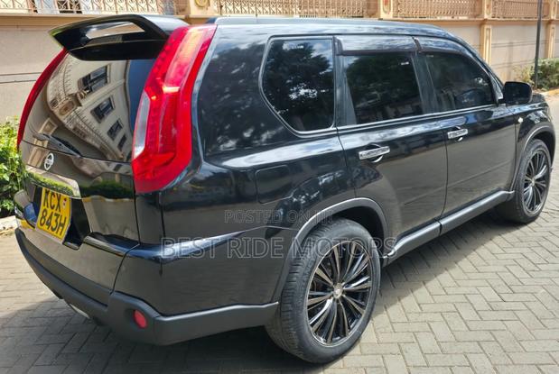 Nissan X-Trail 2.0 Petrol XE 2012