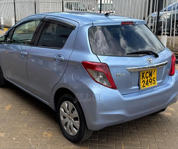 Toyota Vitz 2013 Blue