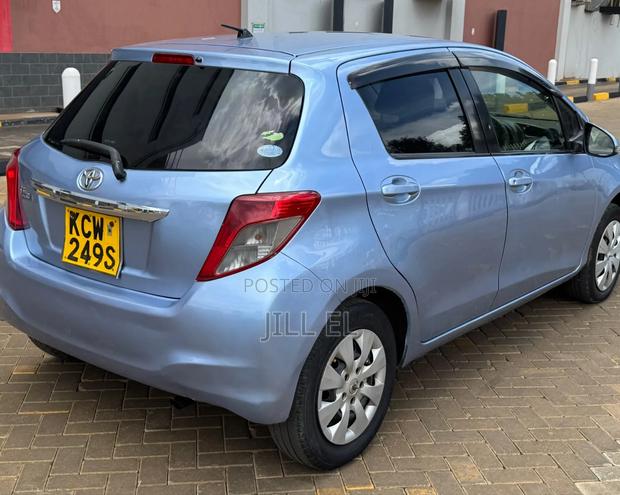 Toyota Vitz 2013 Blue