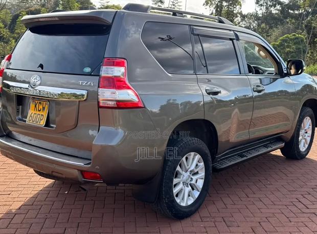 Toyota Land Cruiser Prado 2015 Gold