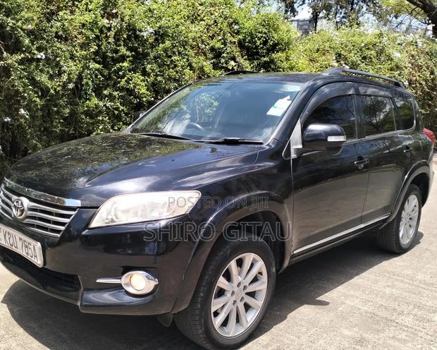 Toyota Vanguard 2012 Black