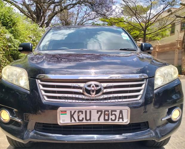 Toyota Vanguard 2012 Black
