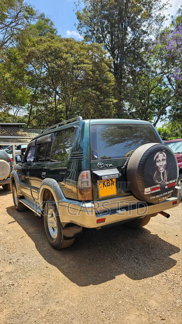 Toyota Land Cruiser Prado 2000 Green