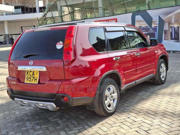 Nissan X-Trail 2.0 Comfort 2007 Red