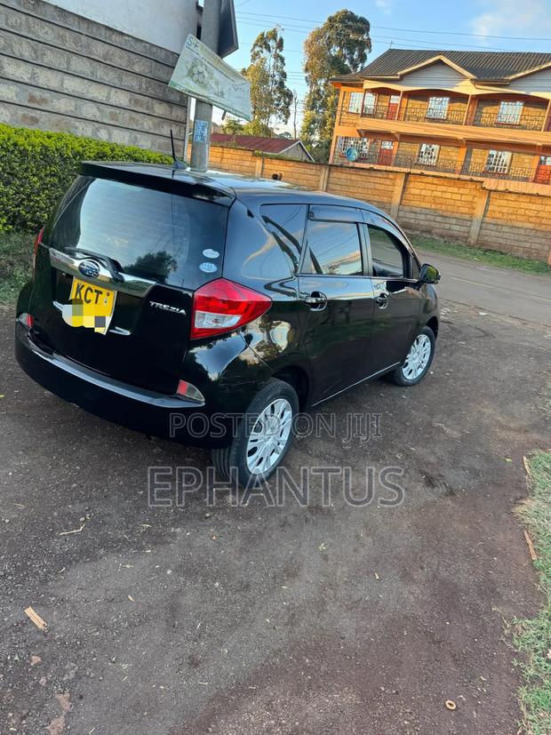 Subaru Trezia 1.3i 2011 Black