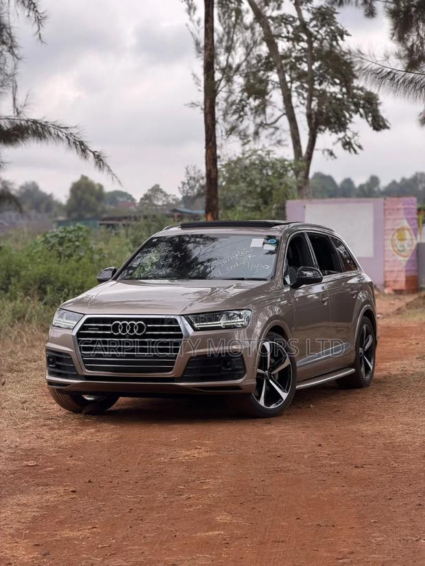 Audi Q7 2019 Gold