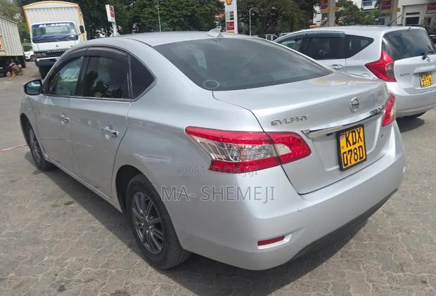 Nissan Sylphy 2017 Silver