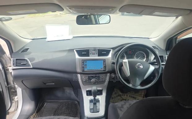 Nissan Sylphy 2017 Silver