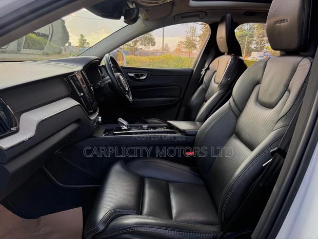 Volvo XC60 2019 White