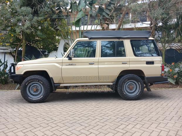 Toyota Land Cruiser 2012 Beige