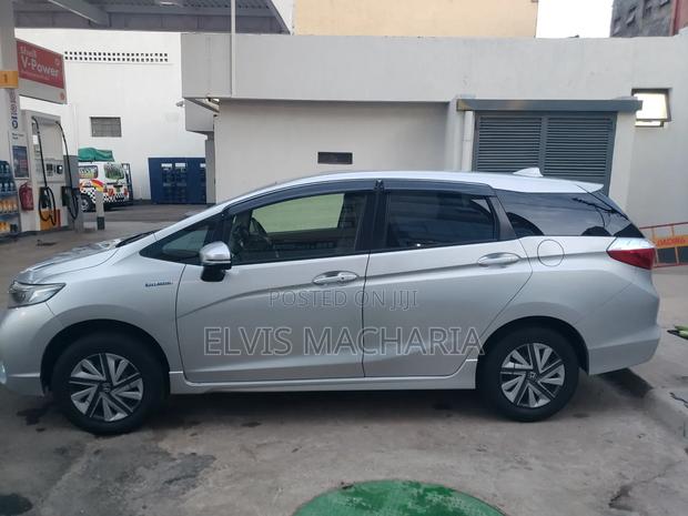 Honda Fit Shuttle 2016 Silver