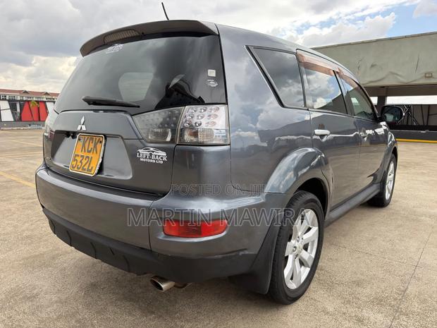 Mitsubishi Outlander 2010 Gray