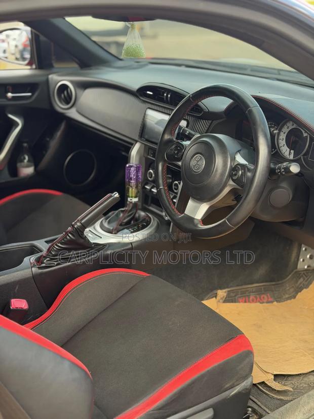 Toyota GT86 2021 Red