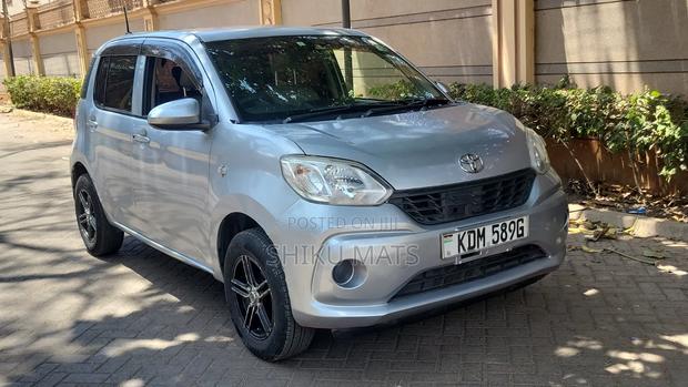 Toyota Passo 2016 Silver
