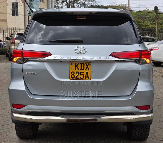 Toyota Fortuner 2017 Silver