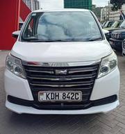 Toyota Noah 2015 Pearl for sale