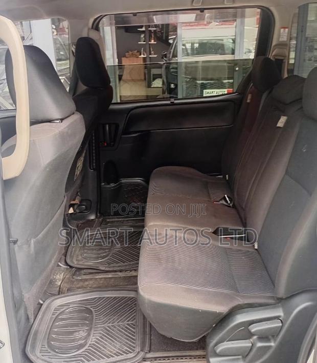 Toyota Noah 2015 Pearl