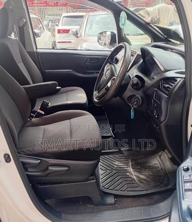 Toyota Noah 2015 Pearl
