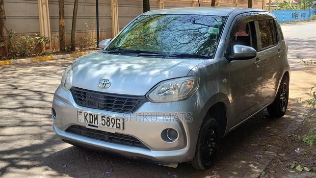 Toyota Passo 2016 Gray