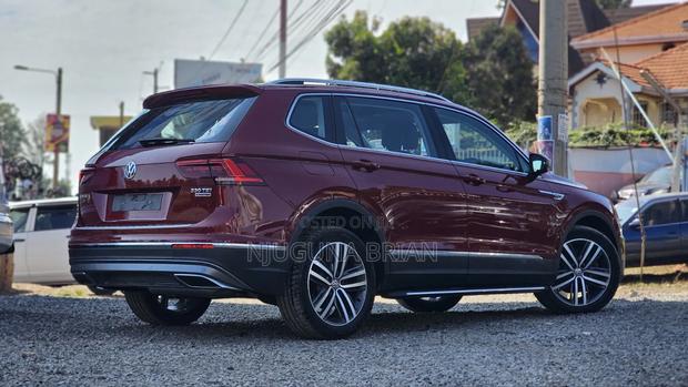 Volkswagen Tiguan 2.0T S FWD 2019 Burgundy