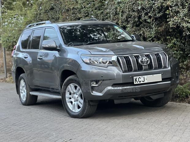 Toyota Land Cruiser Prado 3.0 TD 2011 Gray