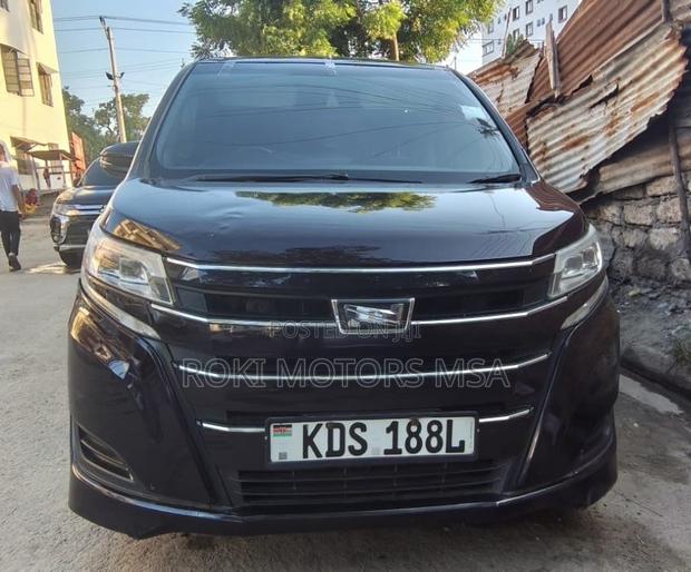 Toyota Noah 2018 Black