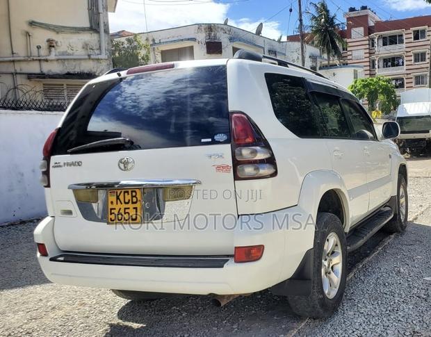 Toyota Land Cruiser Prado 2007 White