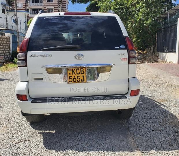Toyota Land Cruiser Prado 2007 White