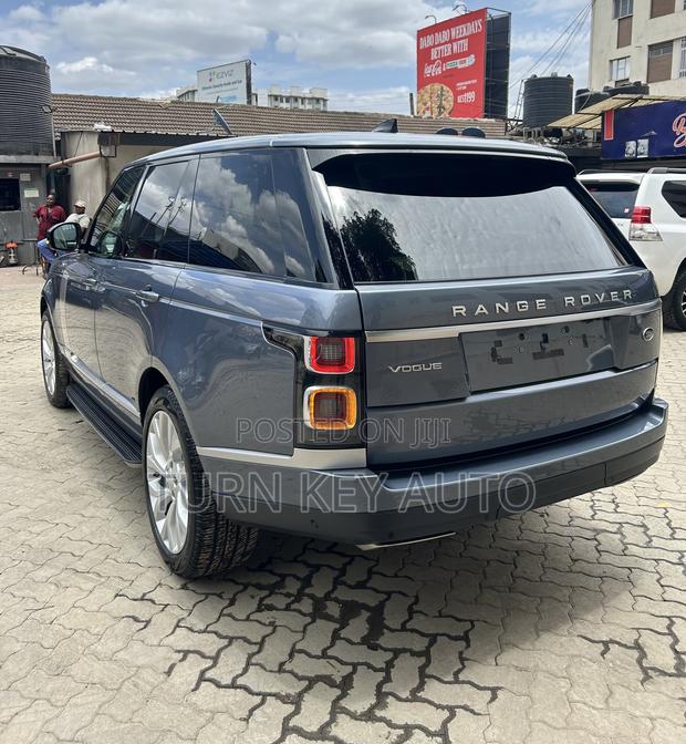 Land Rover Range Rover Vogue 2019 Blue