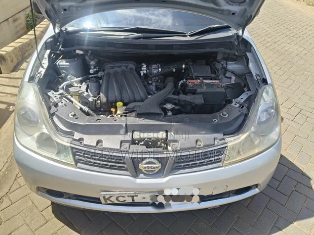 Nissan Wingroad 2011 Silver