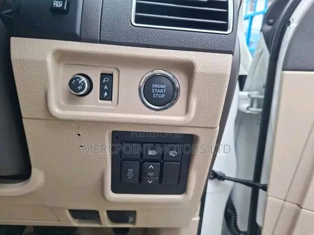 Toyota Land Cruiser Prado 2020 White