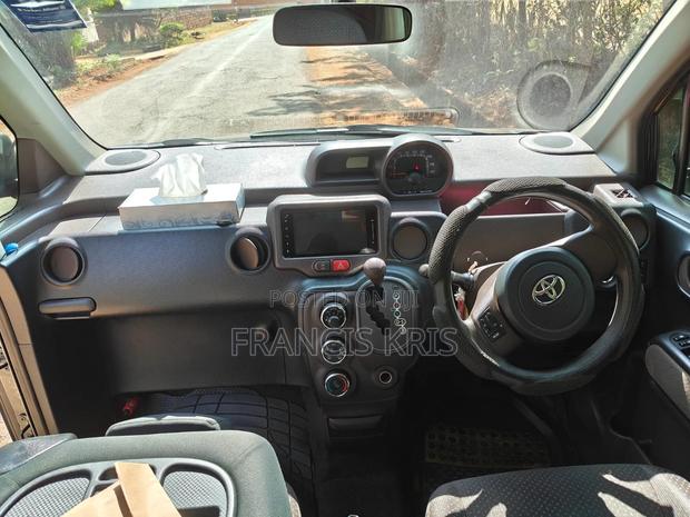 Toyota Porte 2013 Black