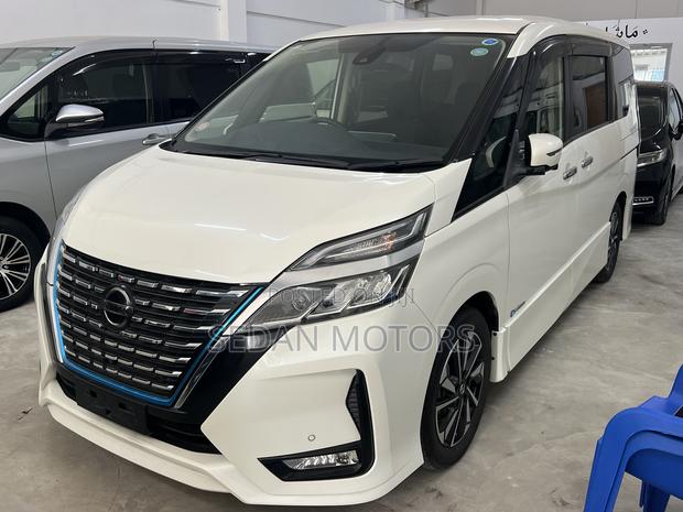 Nissan Serena 2019 Beige