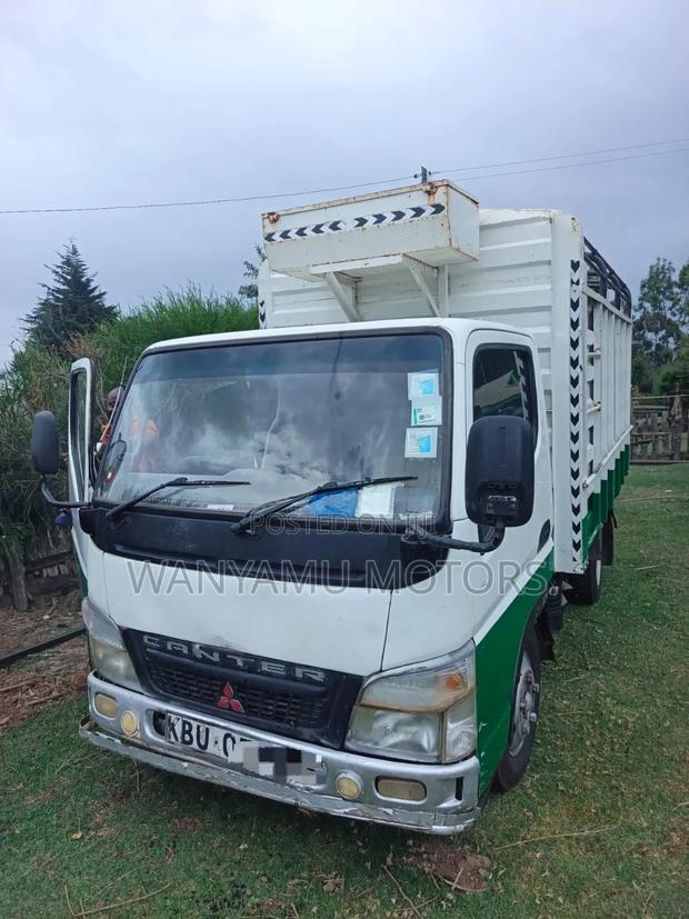 Mitsubishi Canter 2005