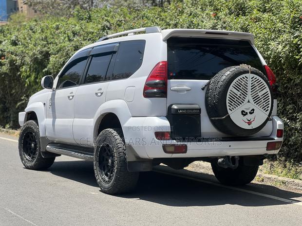 Toyota Land Cruiser Prado 3.0 D-4D 5dr 2005 White