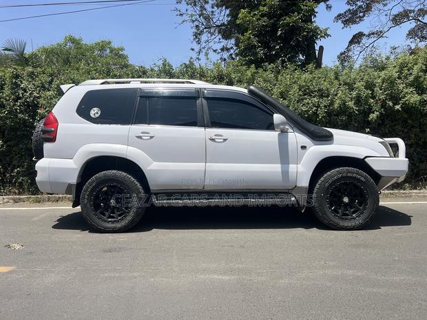 Toyota Land Cruiser Prado 3.0 D-4D 5dr 2005 White