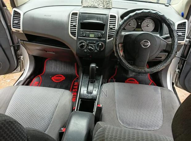 Nissan Wingroad 2009 Silver