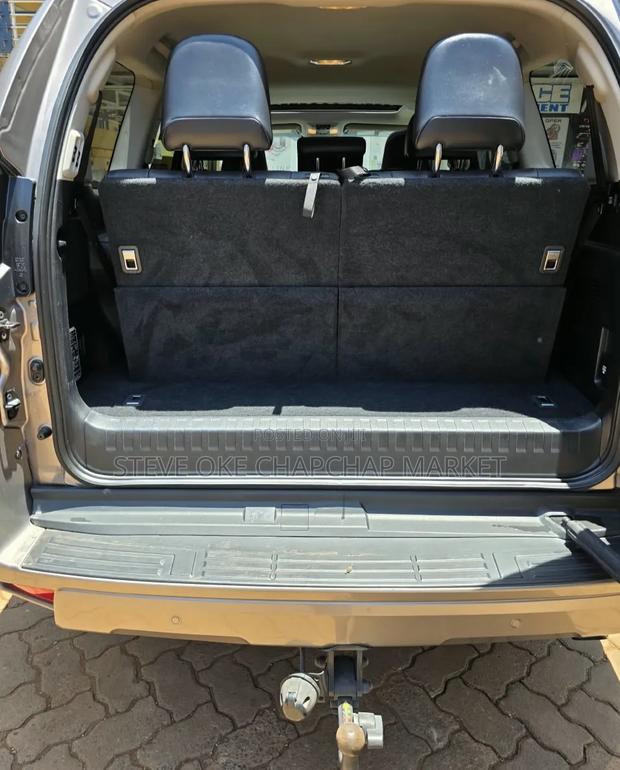 Toyota Land Cruiser Prado 2.8 2022 Silver