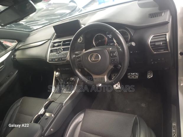Lexus NX 300 FWD 2020 White