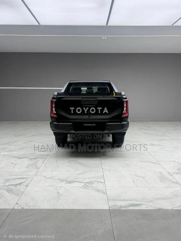 New Toyota Hilux Black Edition 2026 Black