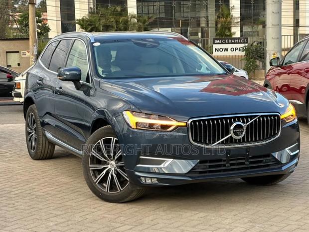 Volvo XC60 2020 Blue