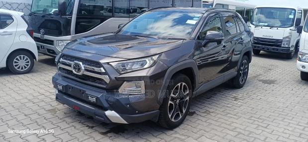 Toyota RAV4 XLE Premium FWD 2020 Gray