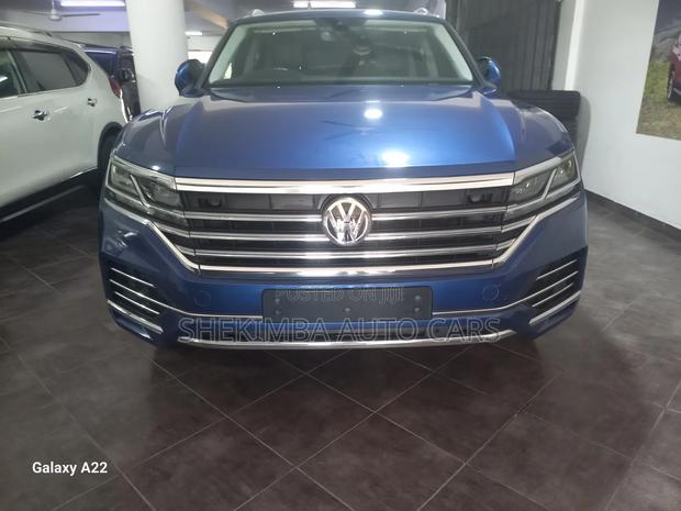 Volkswagen Touareg 2020 Blue